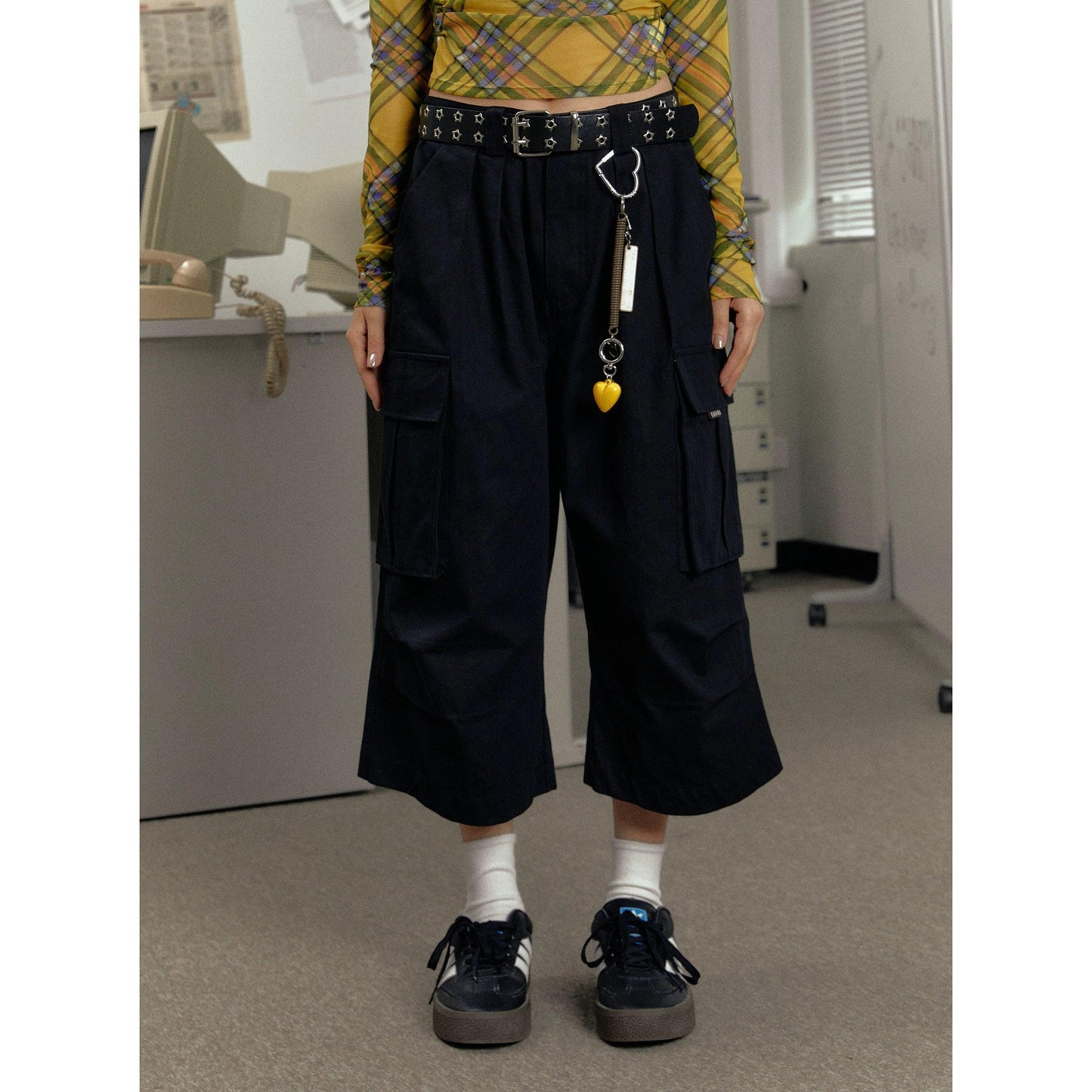 wide leg cargo culottes - high-waisted loose fit cropped pants with multiple pockets